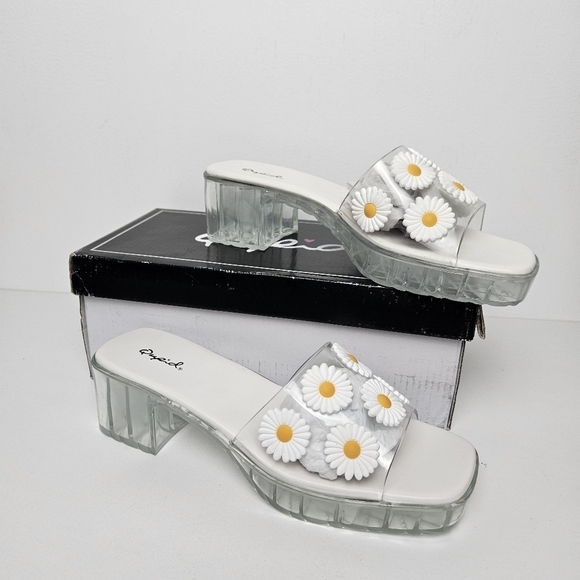 Daisies For Days Platform Mules - Picture 5 of 9